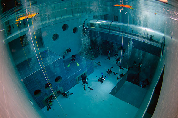 Telecrane Over Y 40 The Deepest Pool In The World Telecrane Industrial Remote Controls